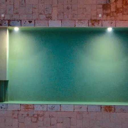 Leukos, Dimora Di Charme Salve