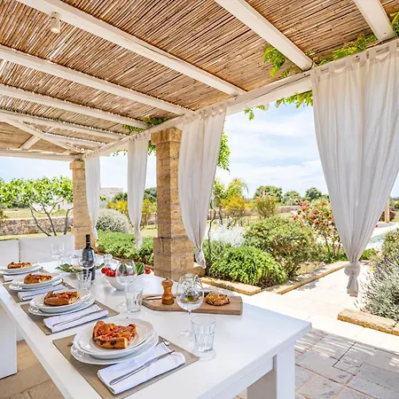 Leukos, Dimora Di Charme Villa Salve