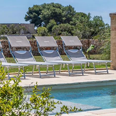 Leukos, Dimora Di Charme Salve