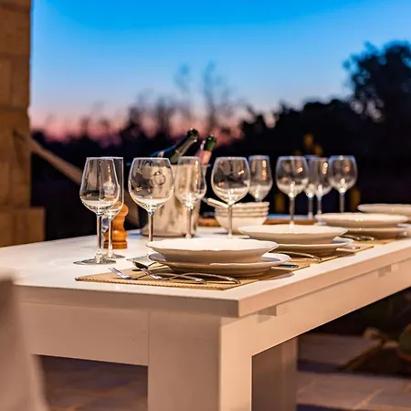 Leukos, Dimora Di Charme Salve