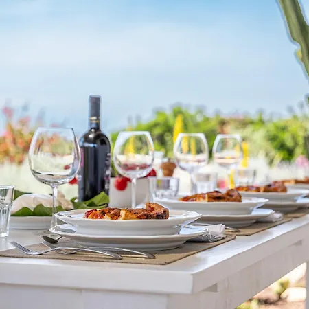 Leukos, Dimora Di Charme Salve