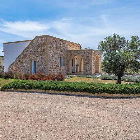 Leukos, Dimora Di Charme Villa Salve