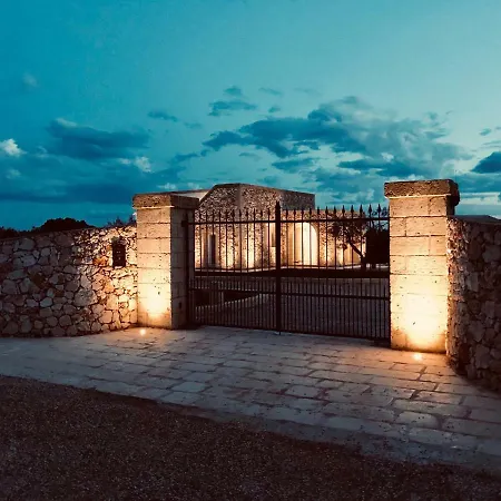 Leukos, Dimora Di Charme Villa *