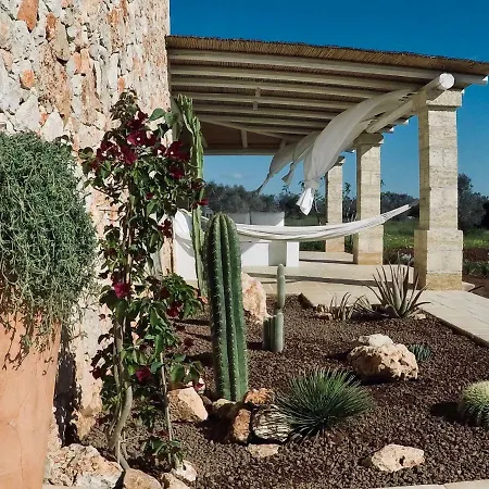 Leukos, Dimora Di Charme Salve